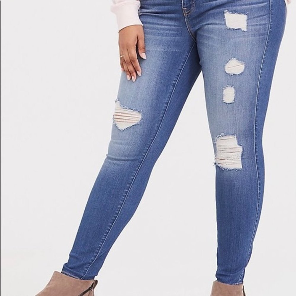 🦄Torrid Premium Heartthrob Medium Wash Jegging - 26 - NWT🔖